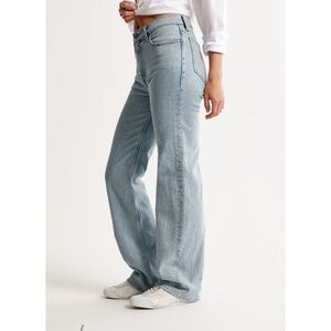 Abercrombie & Fitch  curve love 90s relaxed Blue Straight Leg Jeans size 4/27